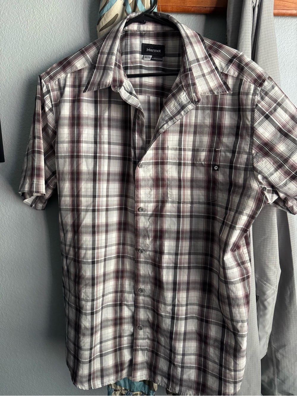Marmot Men’s Short-Sleeve Plaid Button-Down Shirt - White & Burgundy